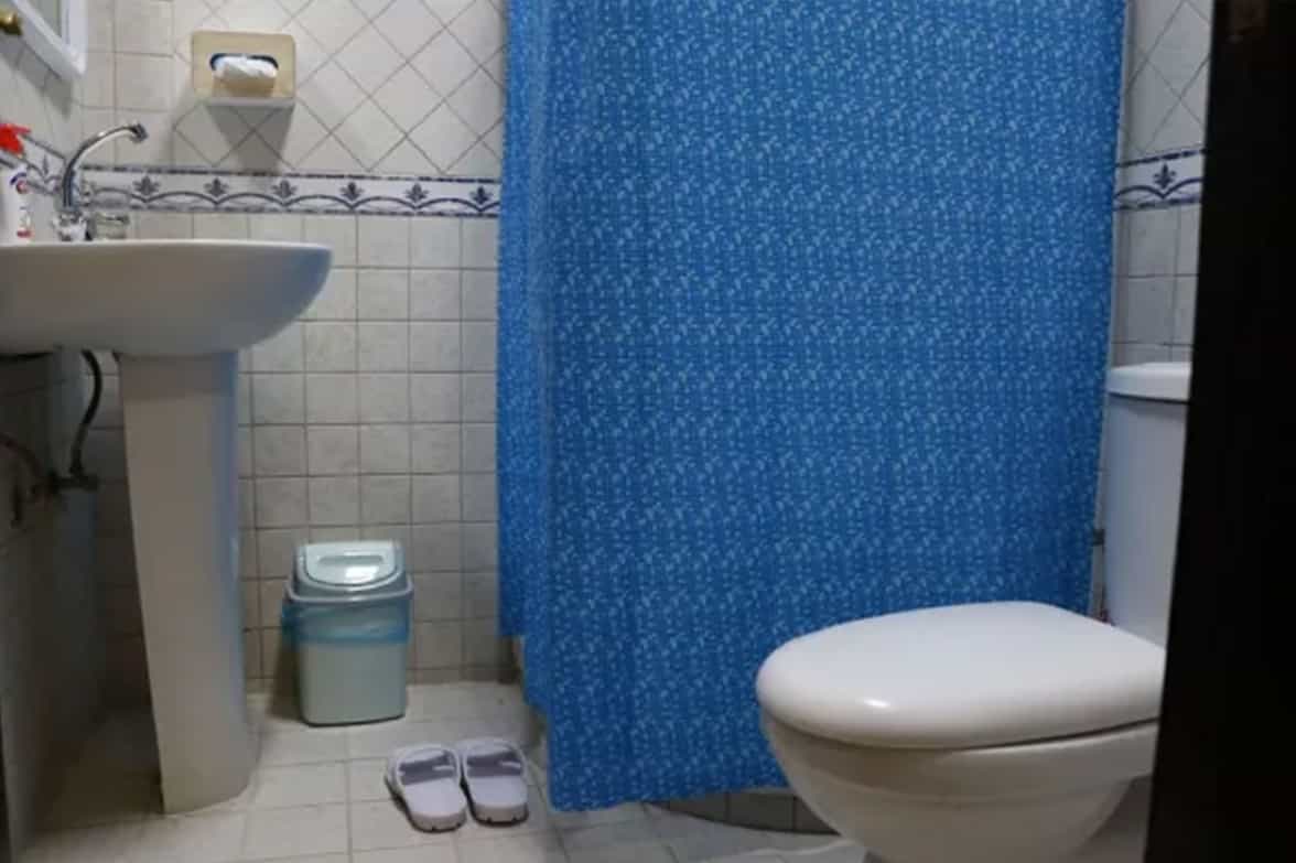 Classic Hotel Washroom 