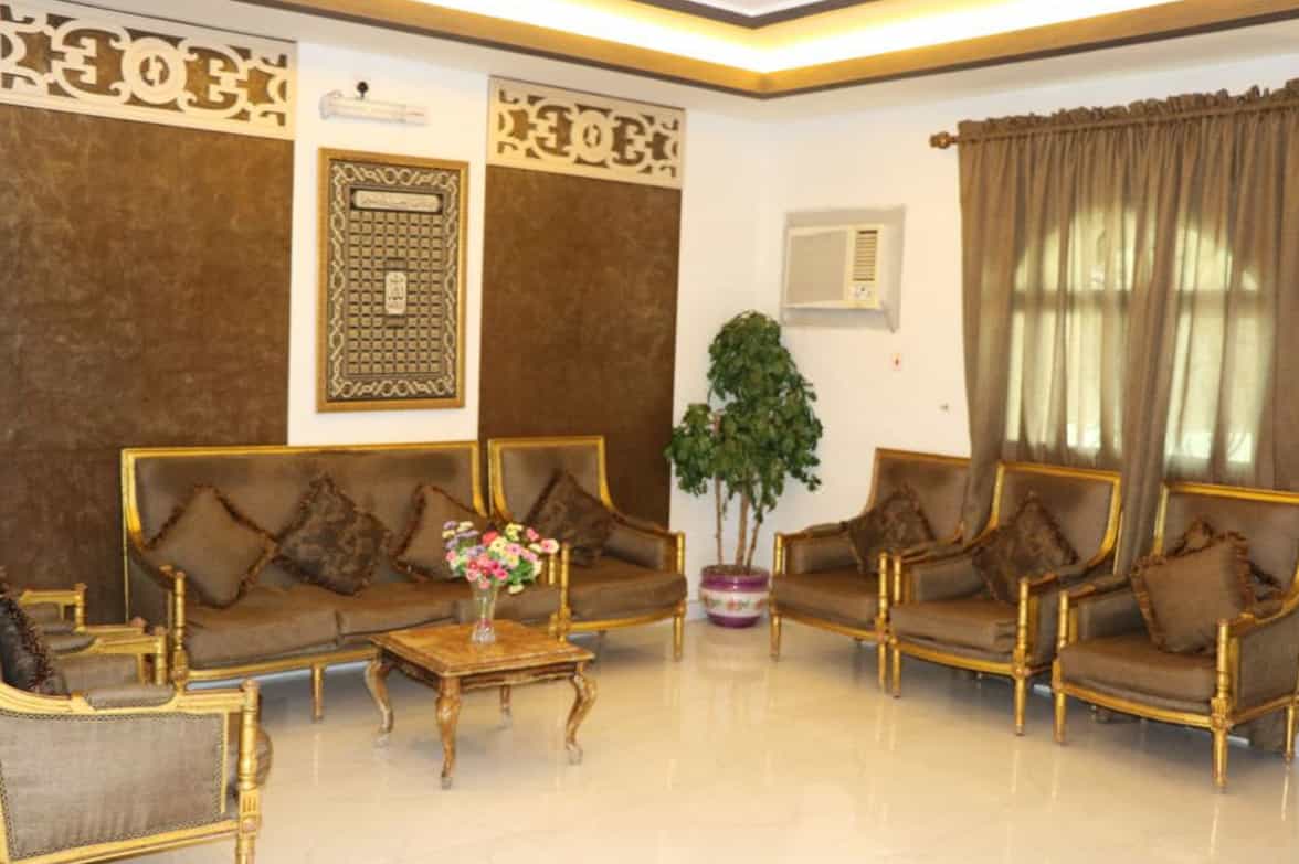 Hotel Sitting Lounge 