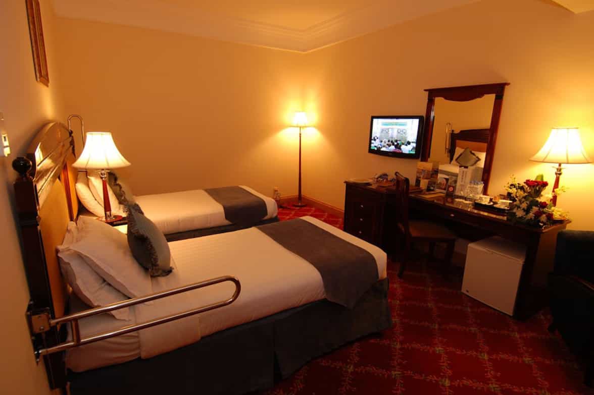 Cozy Boutique Room Decor 
