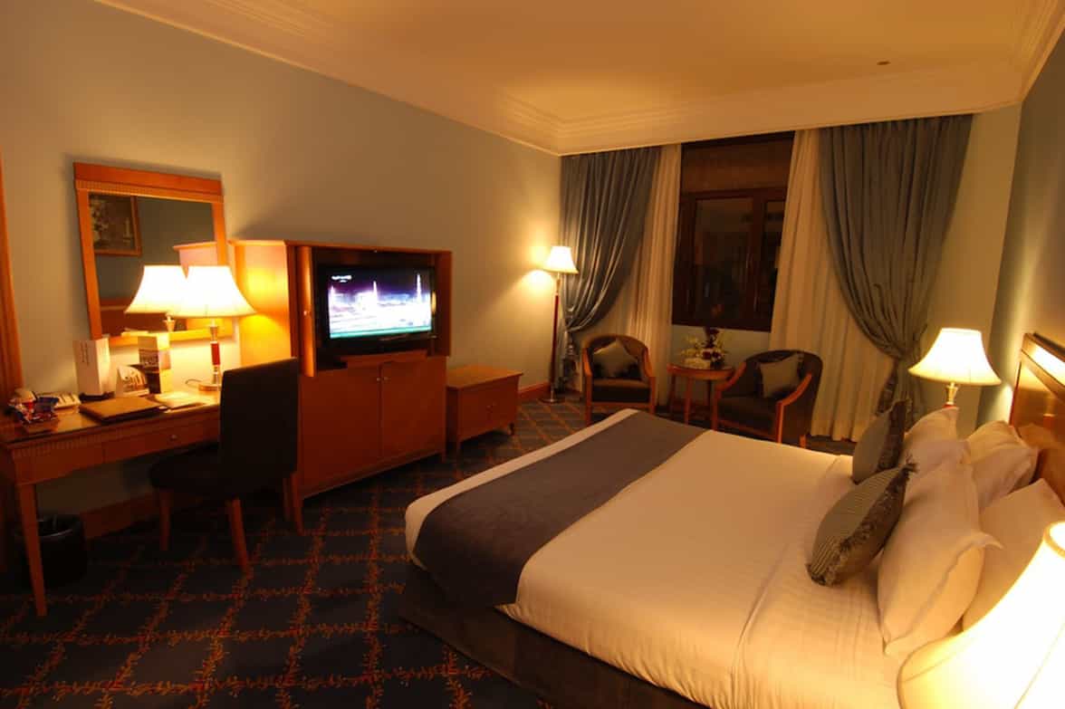 Cozy Hotel Queen Room 
