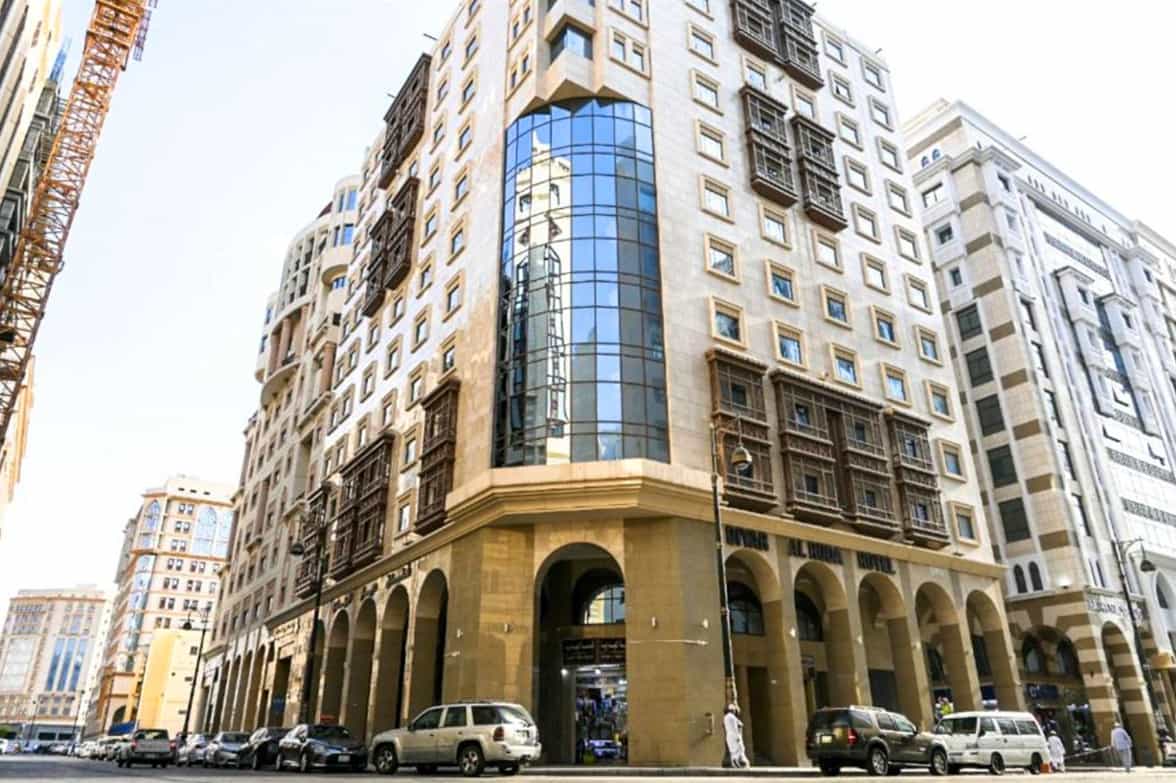 Five Star Hotel Exterior 