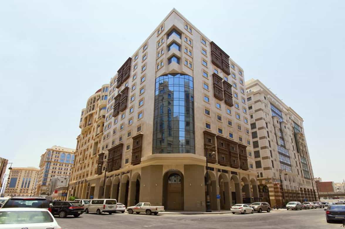 Hotel Exterior View 