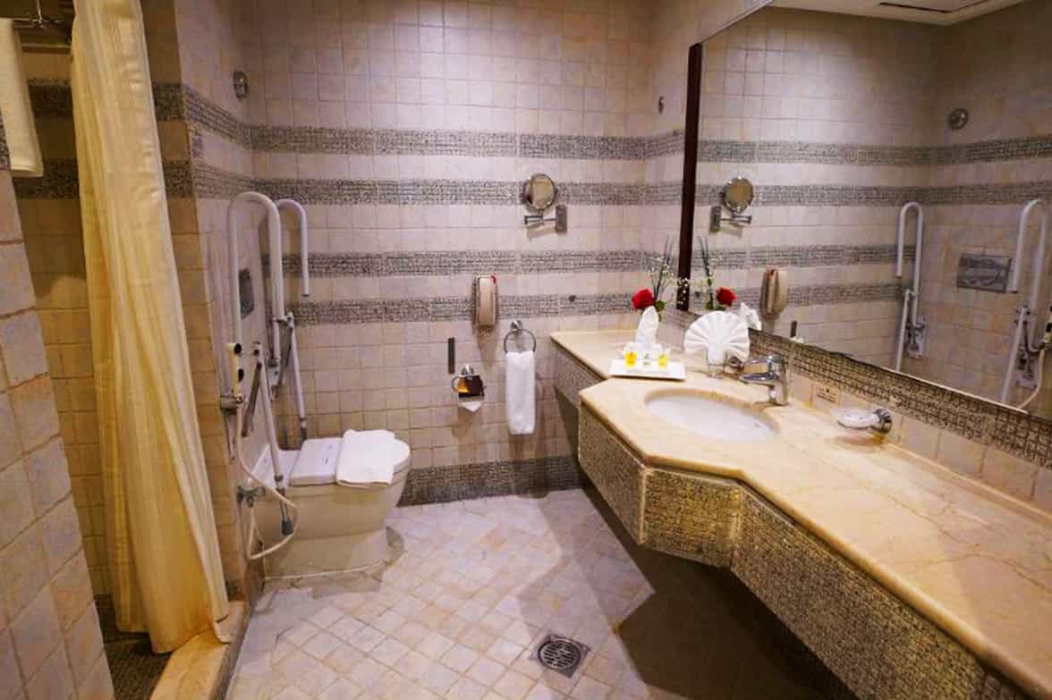 Platinum Suite Washroom 