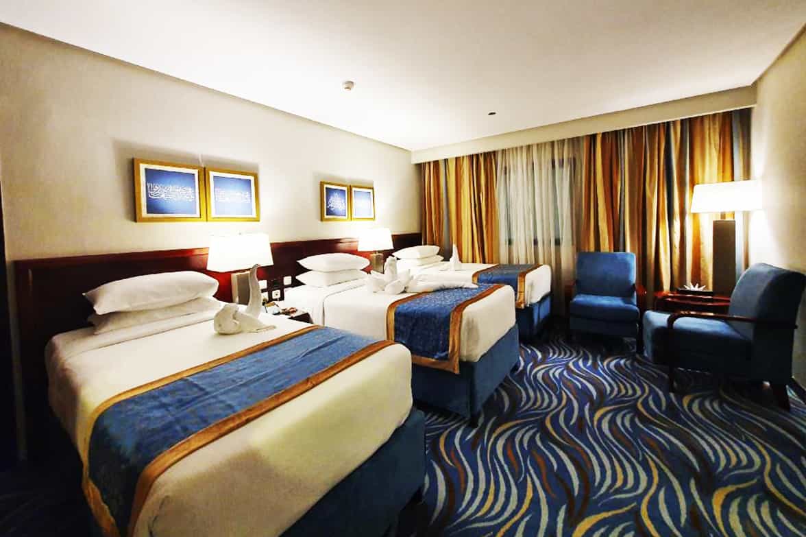 Well Lit Triple Room 