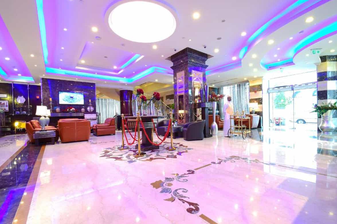 Hospitable Hotel Entrence 