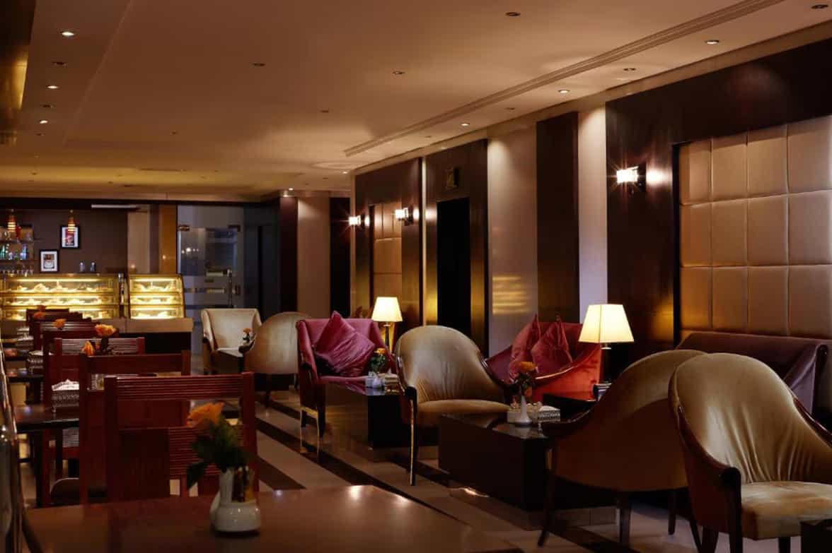 Silver Pearl Dining Cold View 