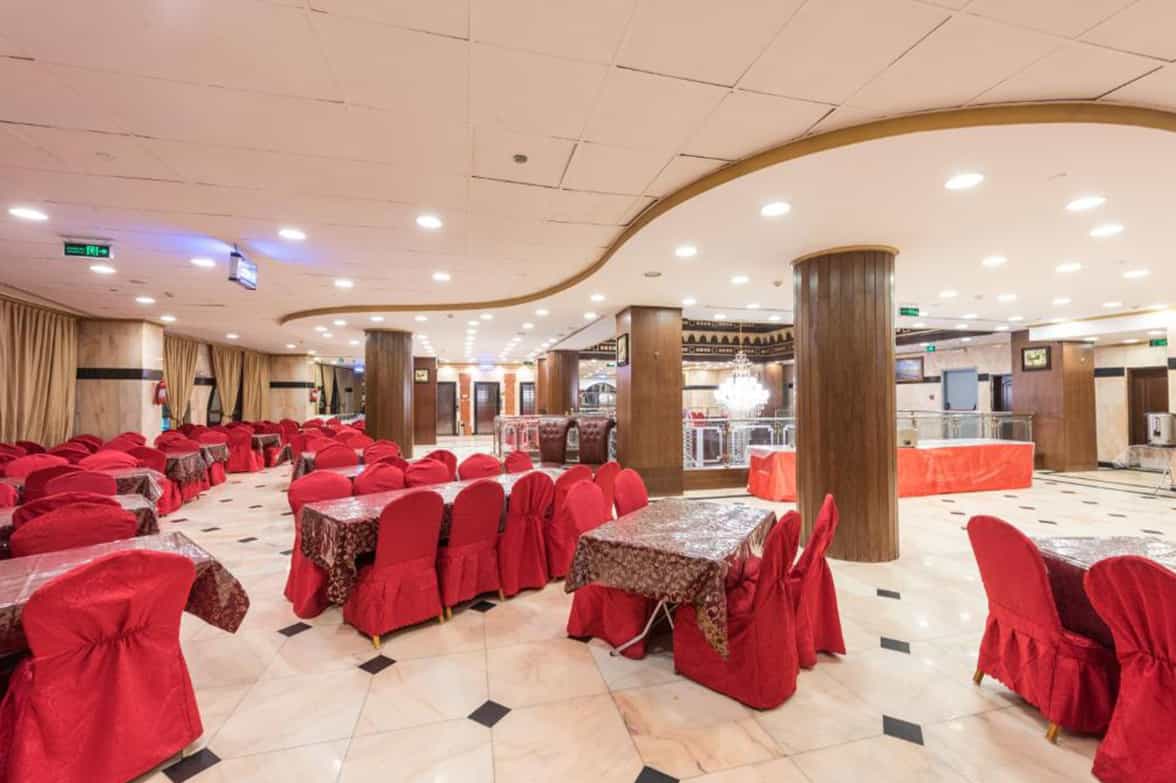Hotel Zowar Grand Dining Setup 