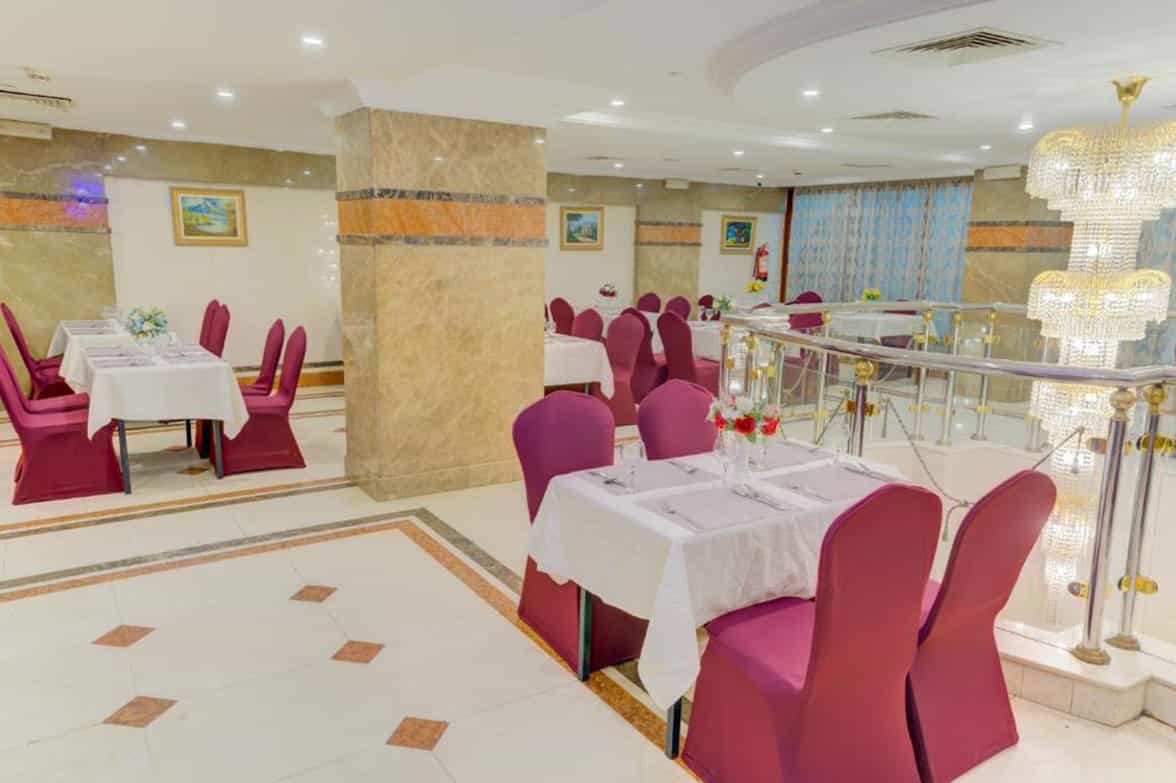 Modern Spacious Dining Hall 