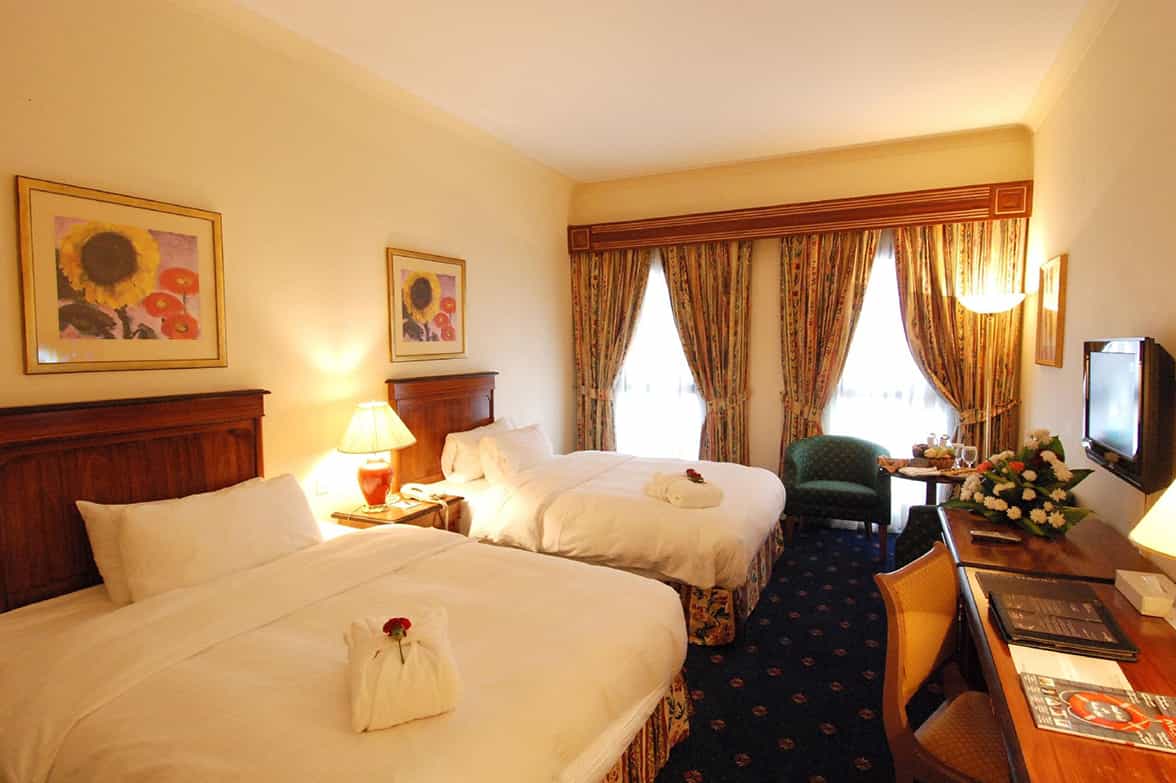 Hotel Queen Twin Room 