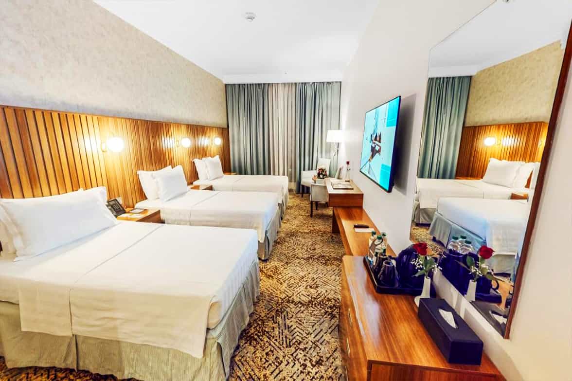 Deluxe Cozy Triple Bedspace 