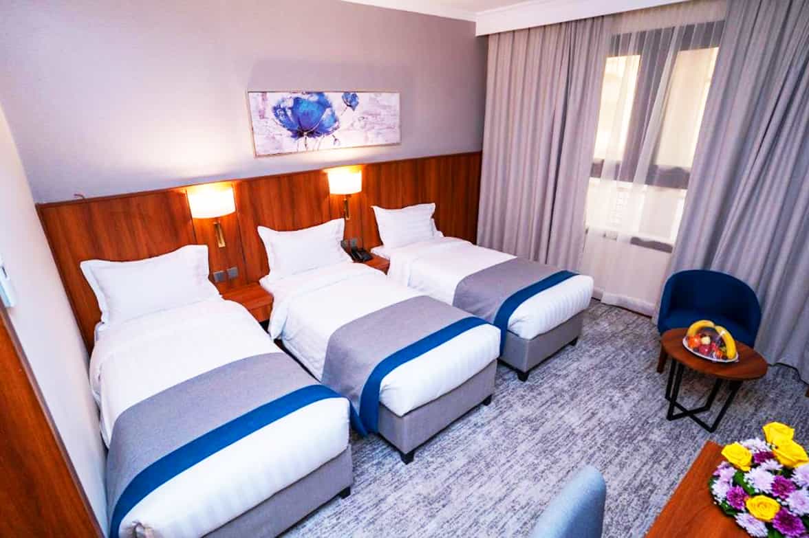 Diamond Triple Bedline View 