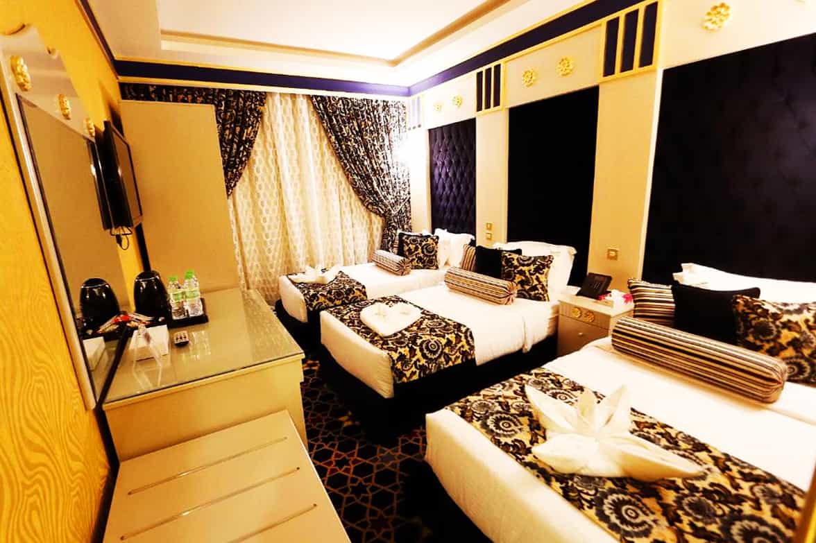 Royal Decor Triple Room Design