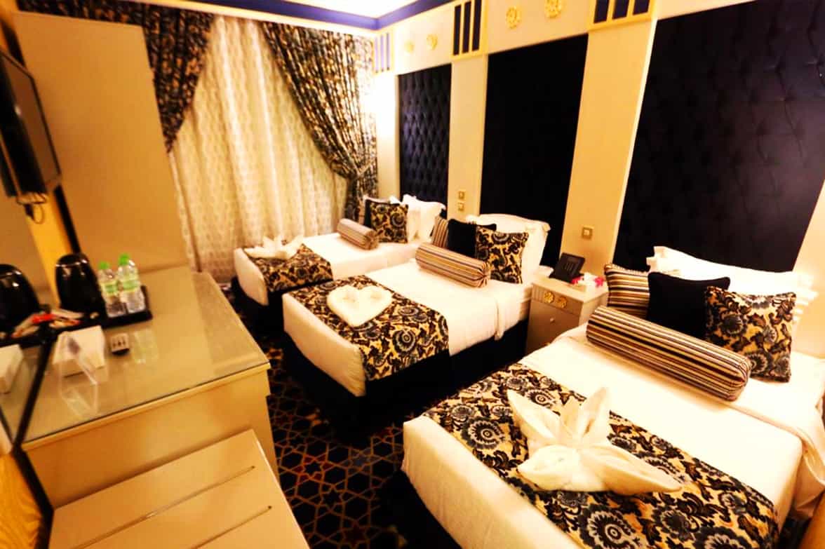 Stunning Triple Bed Design 