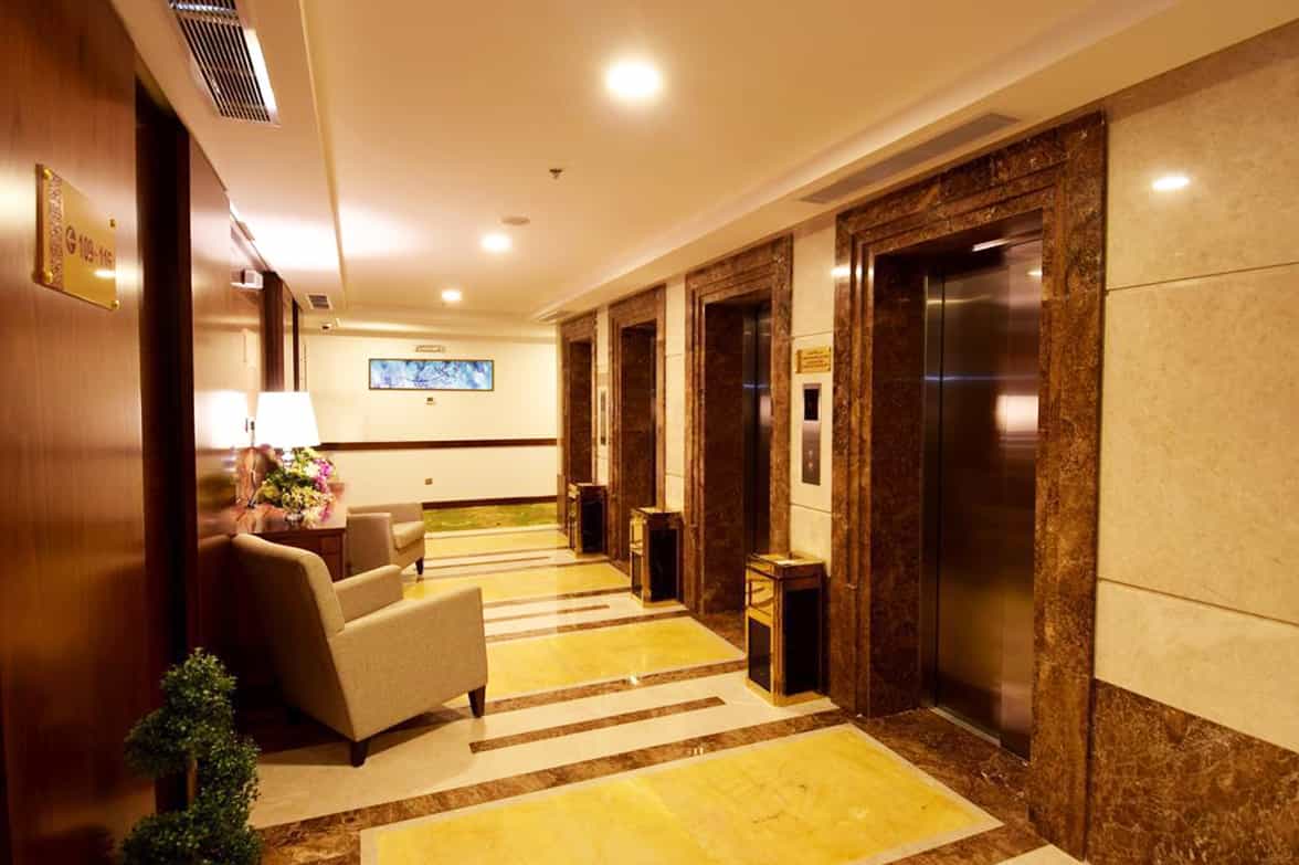 Platinum Lift Area 
