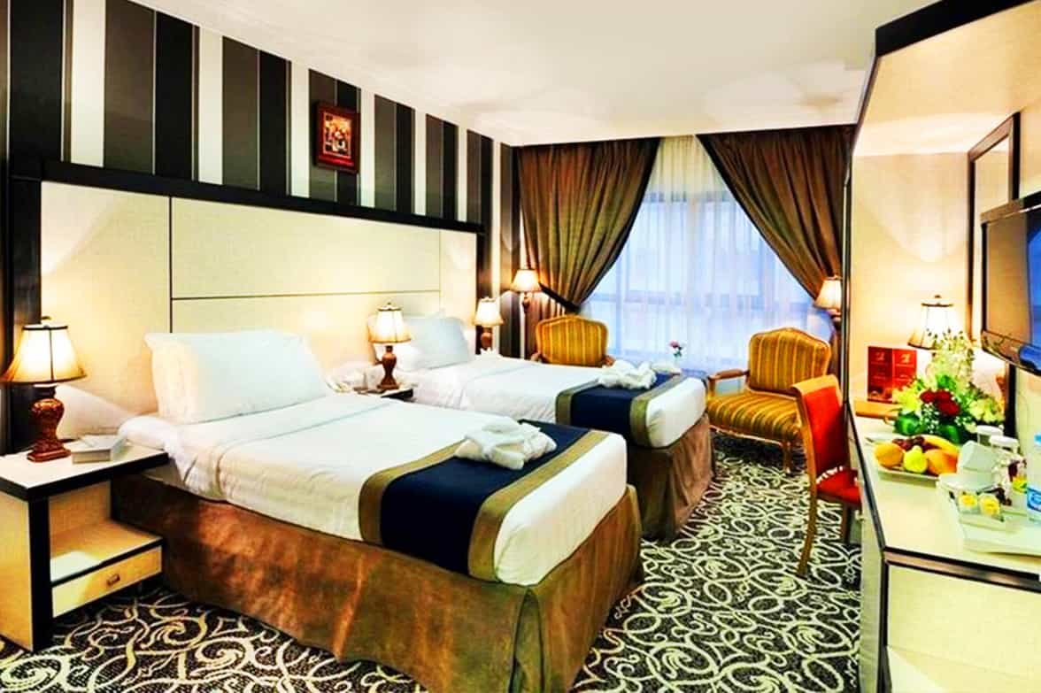 Modern Hotel Comfortable Bedroom 