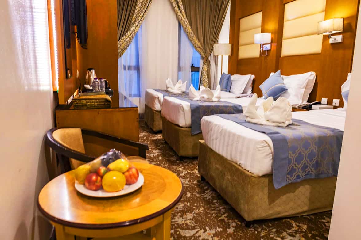 Upscale Hotel 3 Starbedroom 