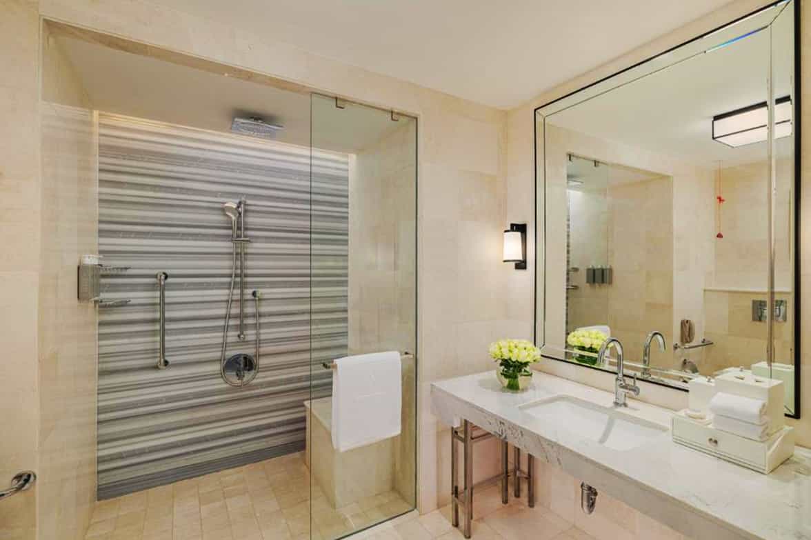 Luxury Bathroom 