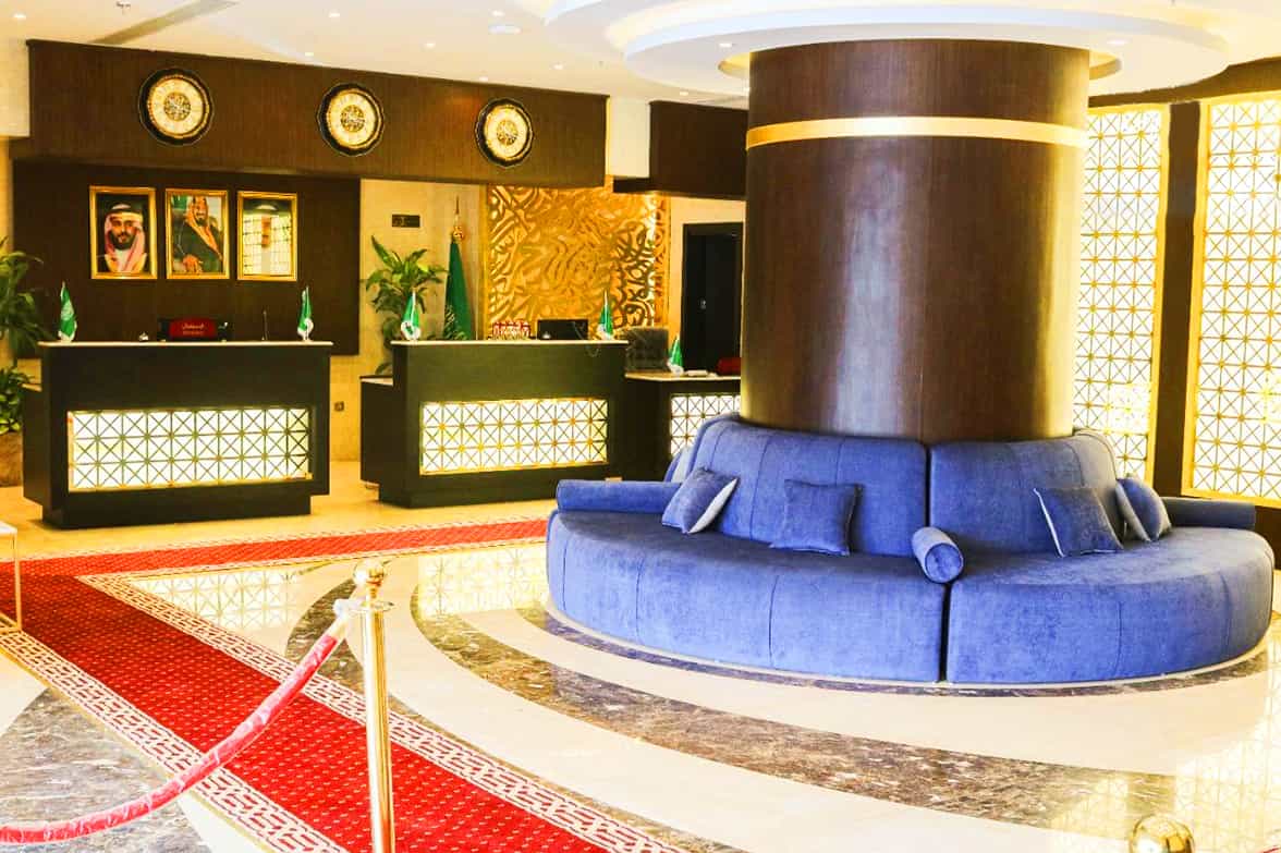 Deluxe Reception Area 