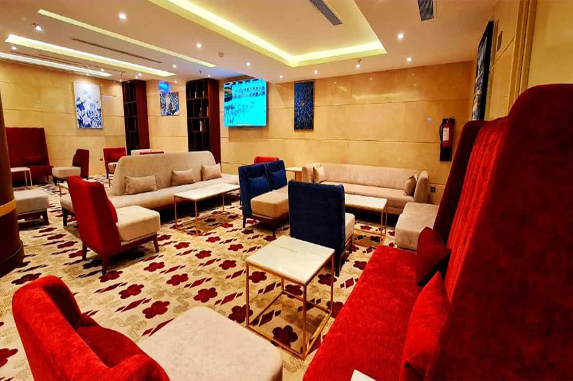 Refined Lounge Sitting 