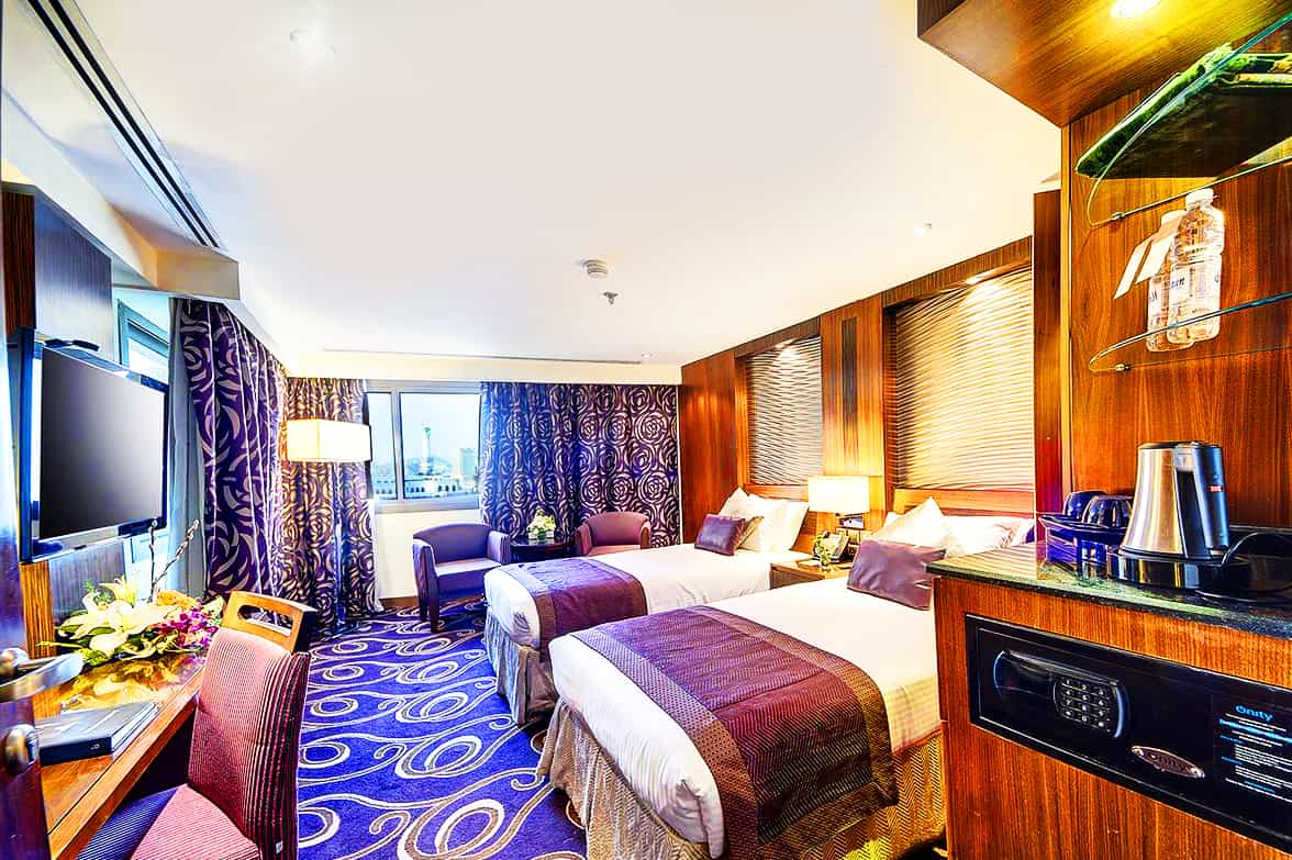 Junior Suite And Accessories 