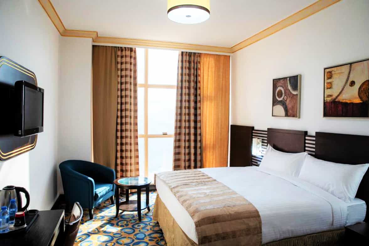Refined Queen Bedroom 