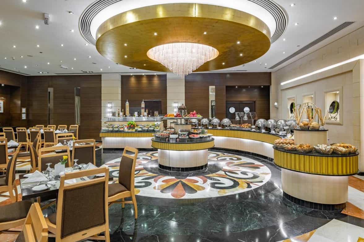 Deluxe Buffet 