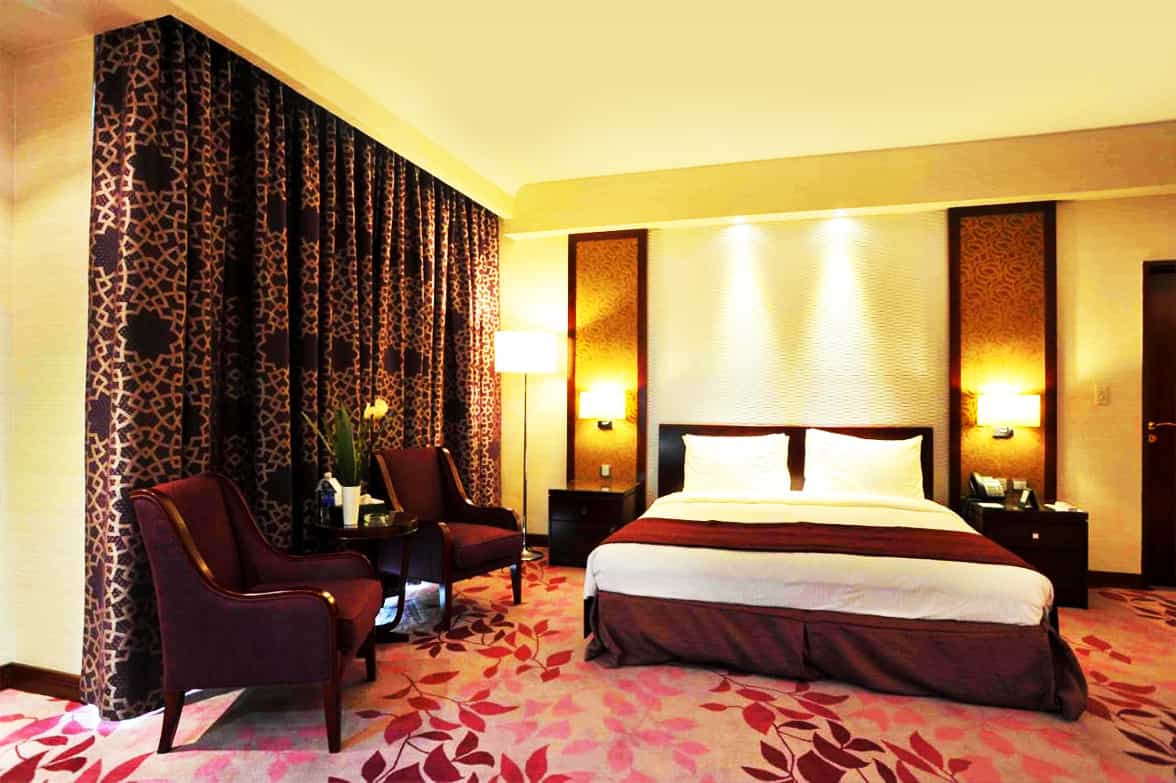 Designer Business Bedroom Decor 
