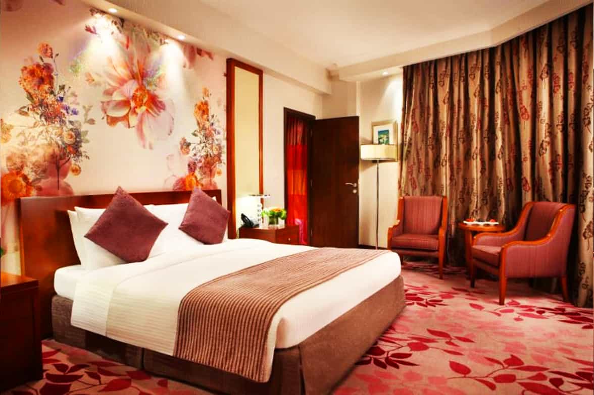 Exclusive Connecting Suite 