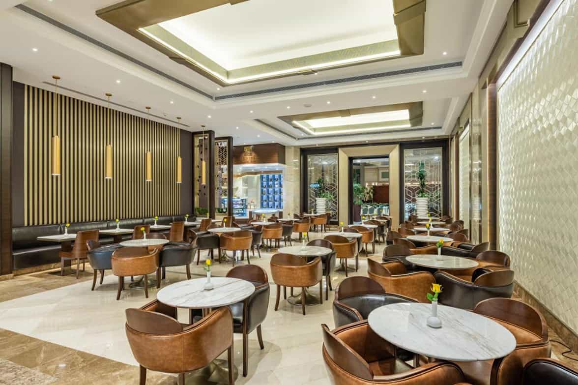Gourmet Dining Spacious Area 