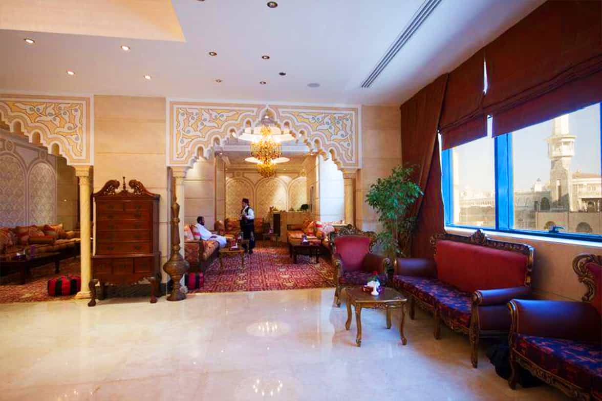 Artistic Theme Restaurant 