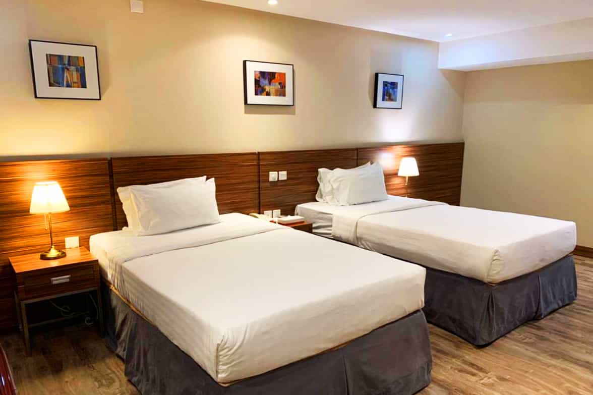 Wooden Texture Twin Room 