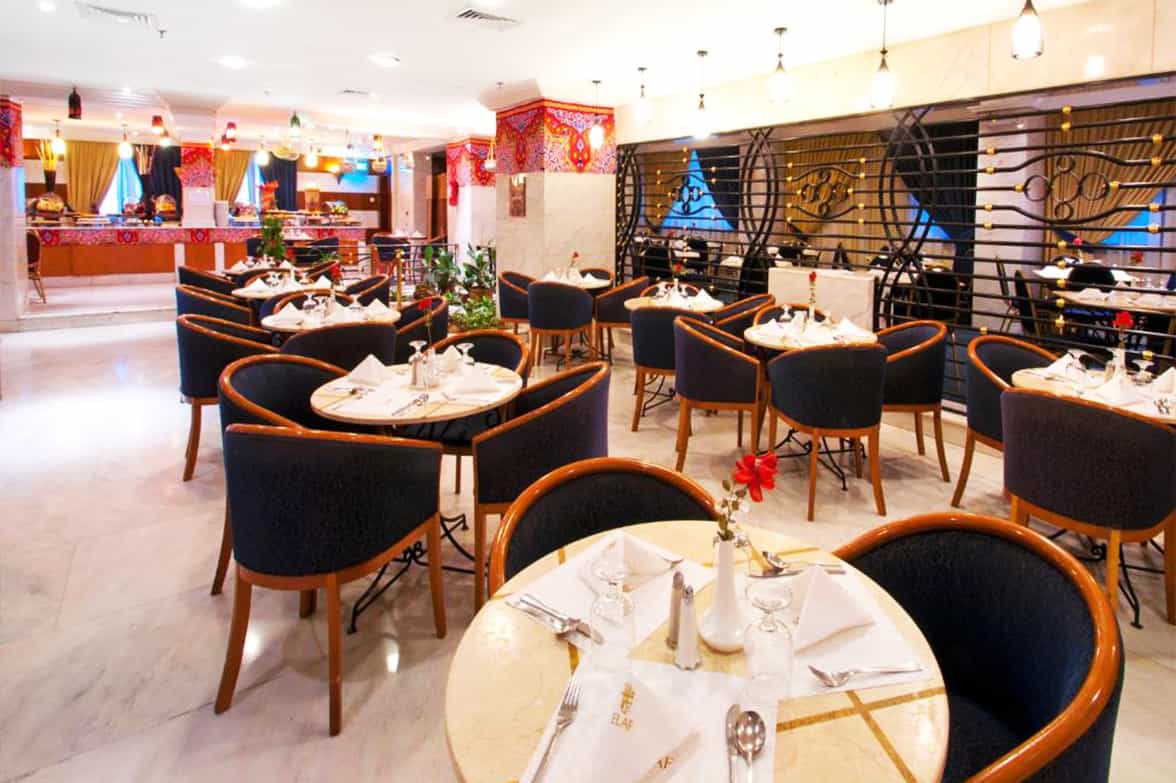 Luxury Dining Experience 