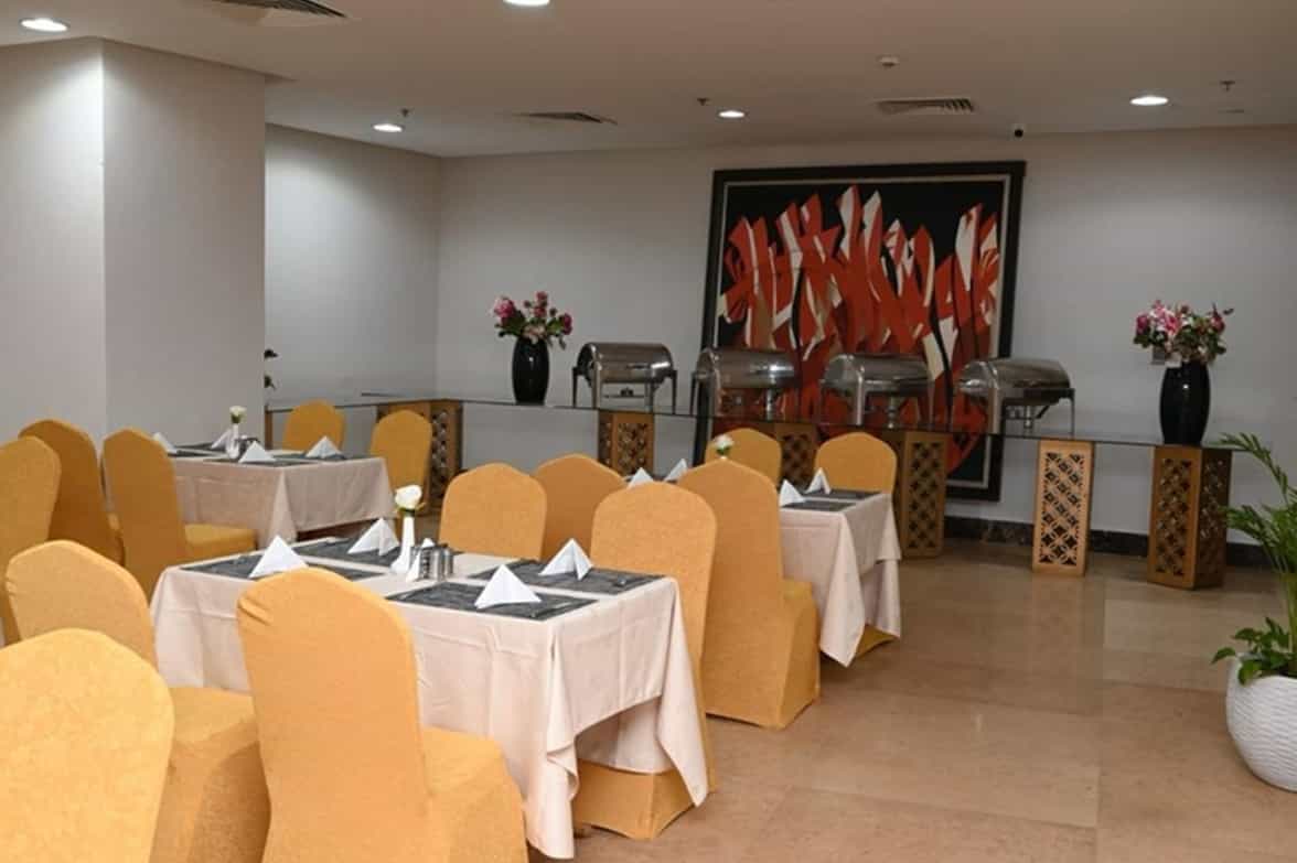 Luxury Banquet Dining 