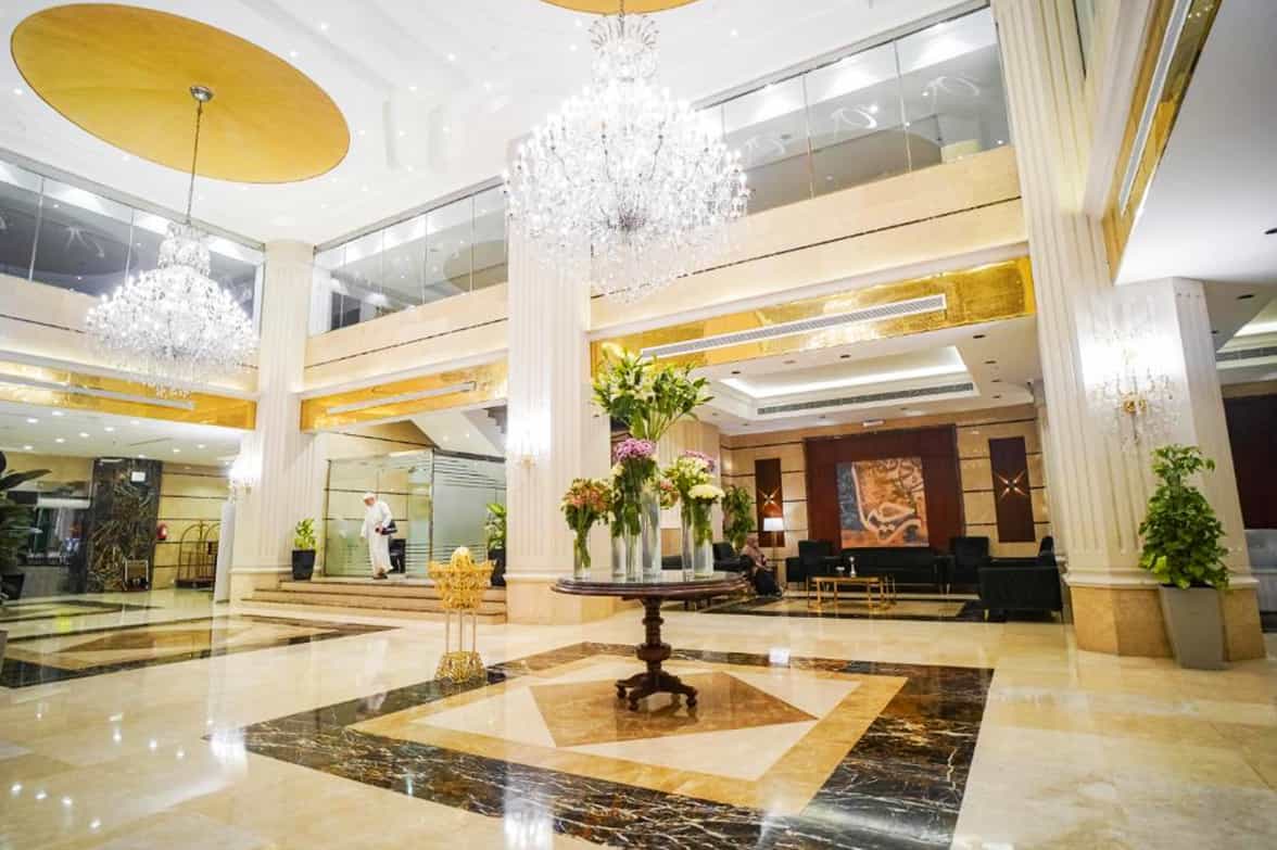 Grand Lobby Dual Chandeliers 