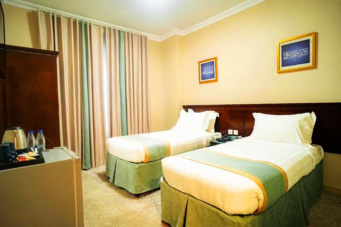 Regal Twin Room Accessories 