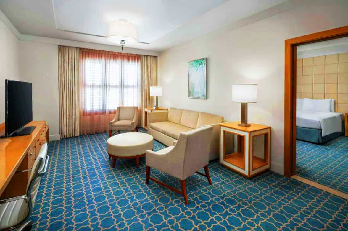 Royal Dreams Connecting Living 