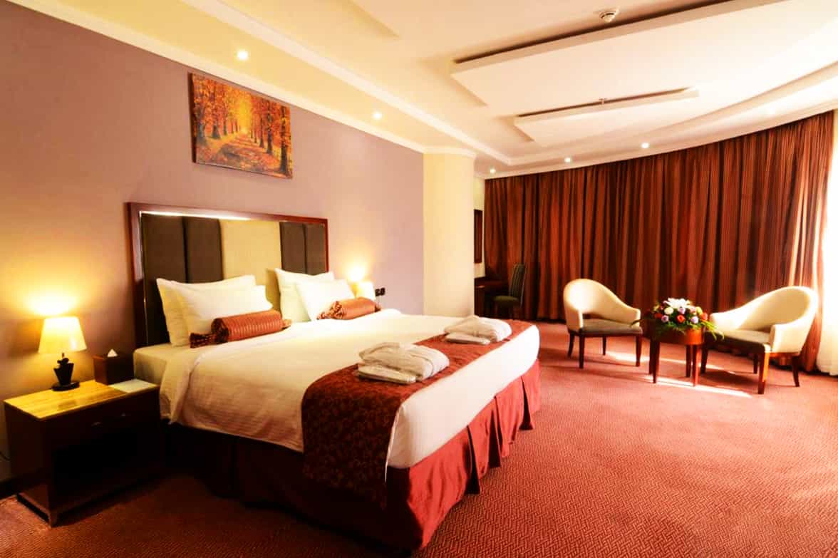 Deluxe Sapphire Bedroom Suite 