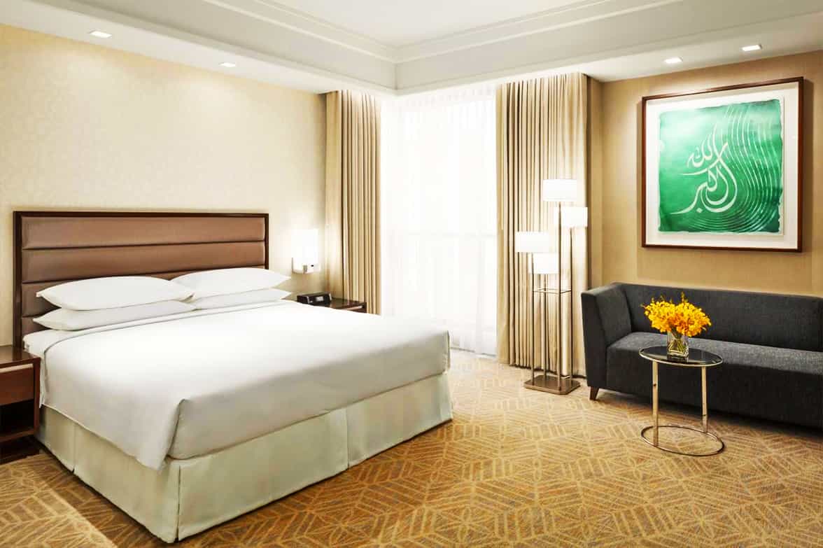 Whispering Pines Luxury Room 