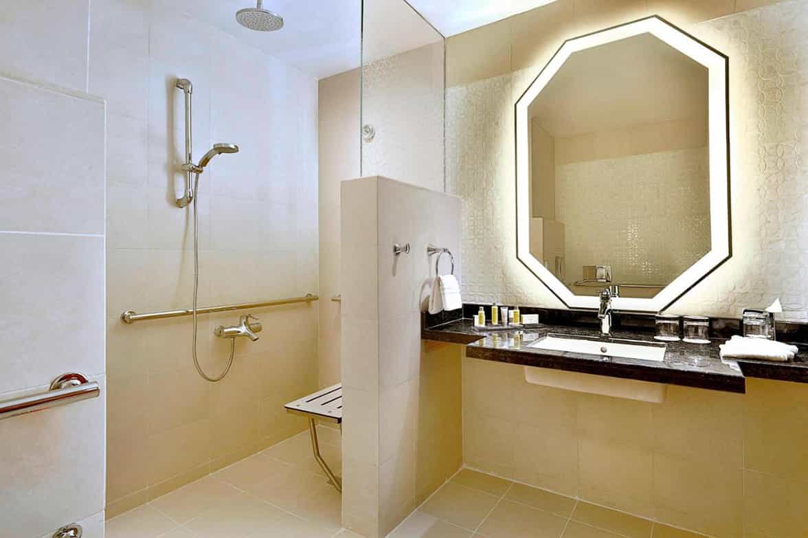 Suite Bathroom Design 