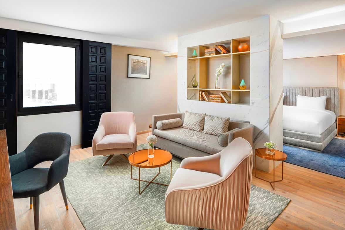 Elegant Connecting Living Area 