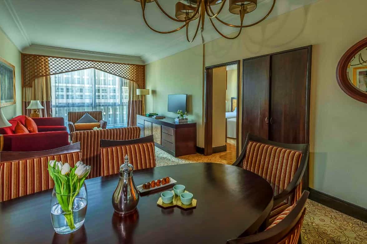 Serene Lounge And Dyning 