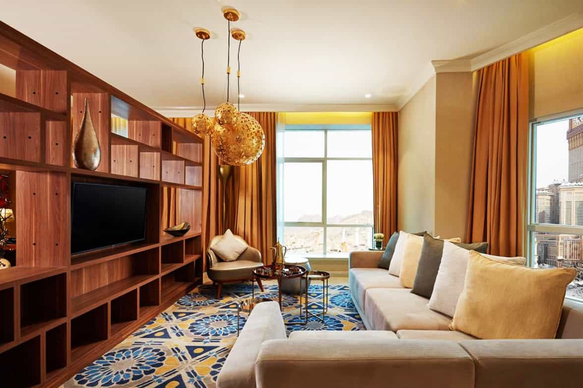 Lavish Relaxation Lounge Chandeliers 