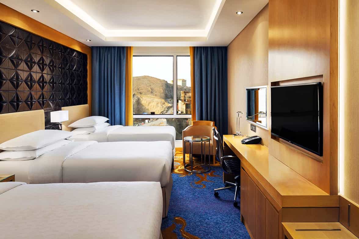 Luxury Chic Bedspread 