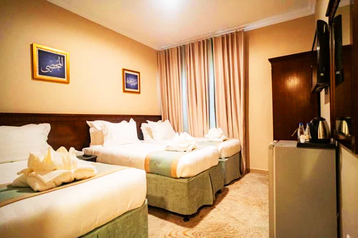 Hotel Triple Bed Comfort Set Up