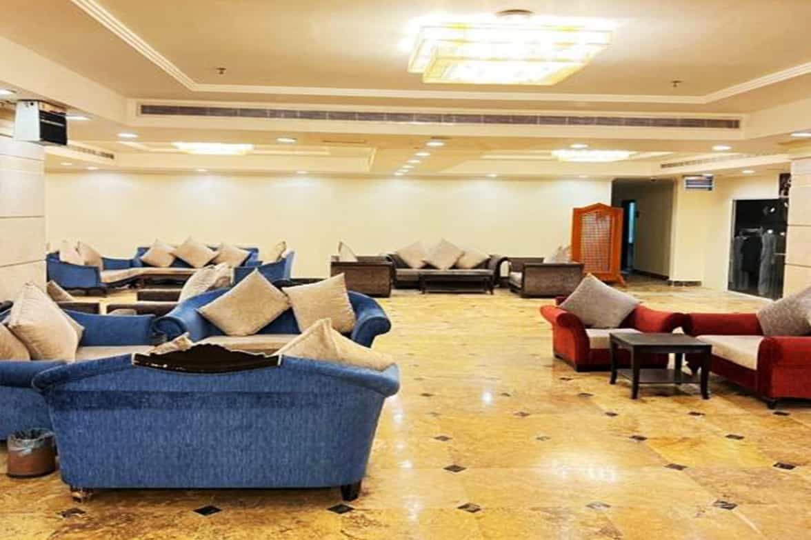 Altayseer Grand Sitting Area